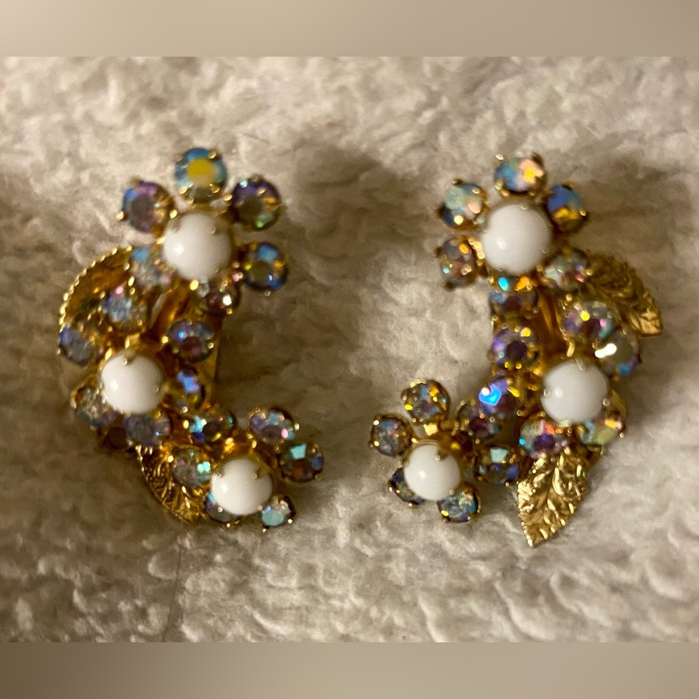 Vintage WEISS NY Aurora Borealis AB Earrings Glass Rhinestone Clip On